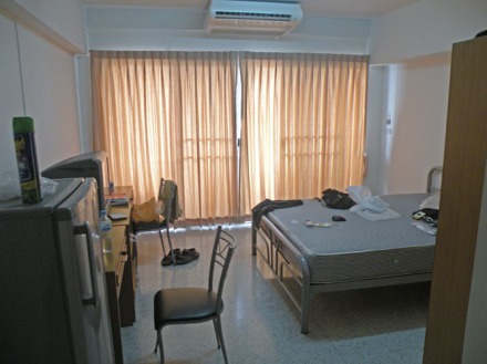 Habitación del Mahaphol Apartment
